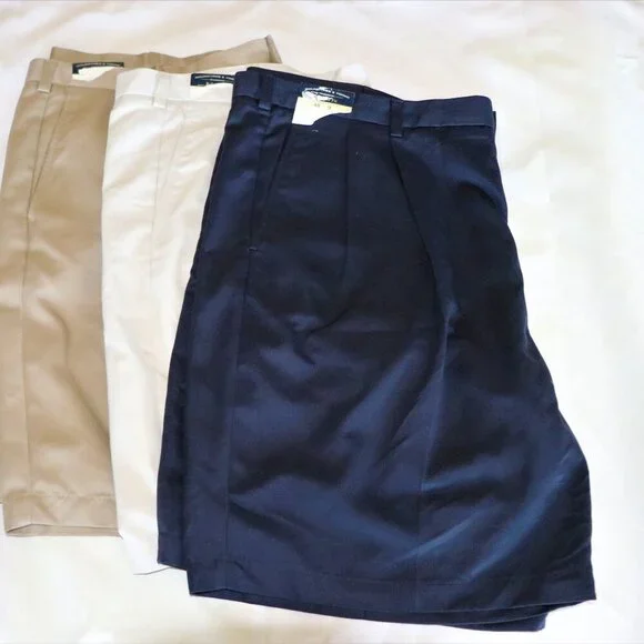 Men's Shorts 48 9" inseam Pleated Front Roundtree & Yorke Comfortable 3 Pairs - Picture 1 of 10
